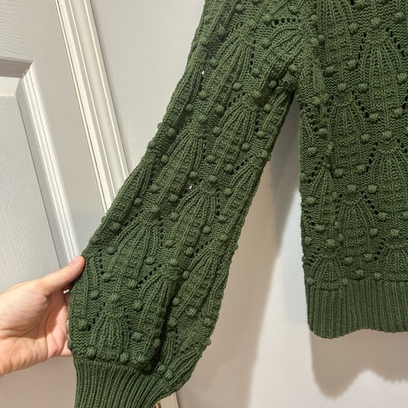 JUN & IVY green sweater. - Picture 6 of 9